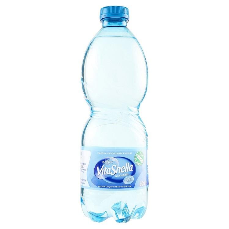 Качественная минеральная вода. Здоровая вода. Вода в бутылках Малайзия.